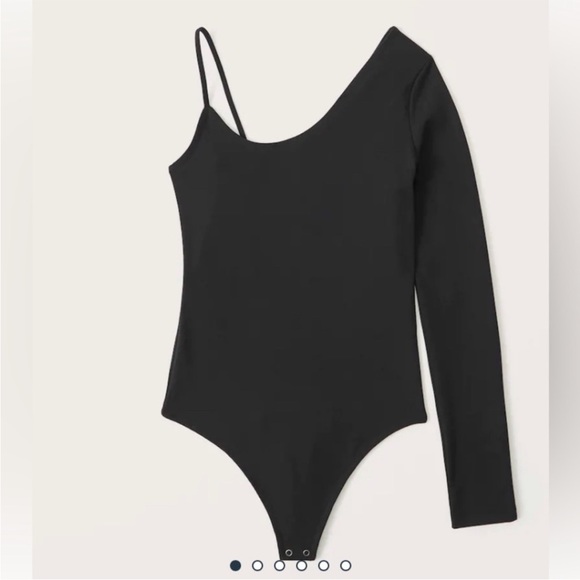 Long-Sleeve Seamless Fabric Asymmetrical Bodysuit - Picture 4 of 7